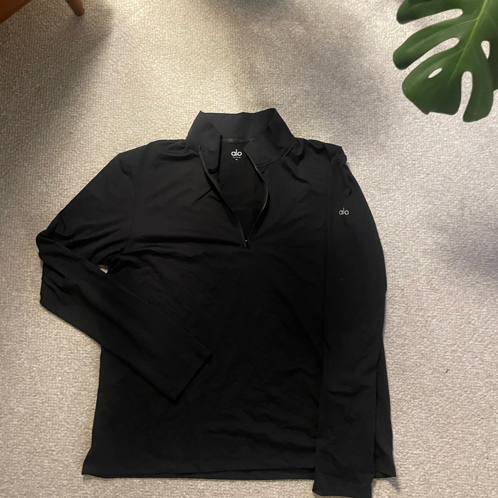 Alo Black Long Sleeve Pullover